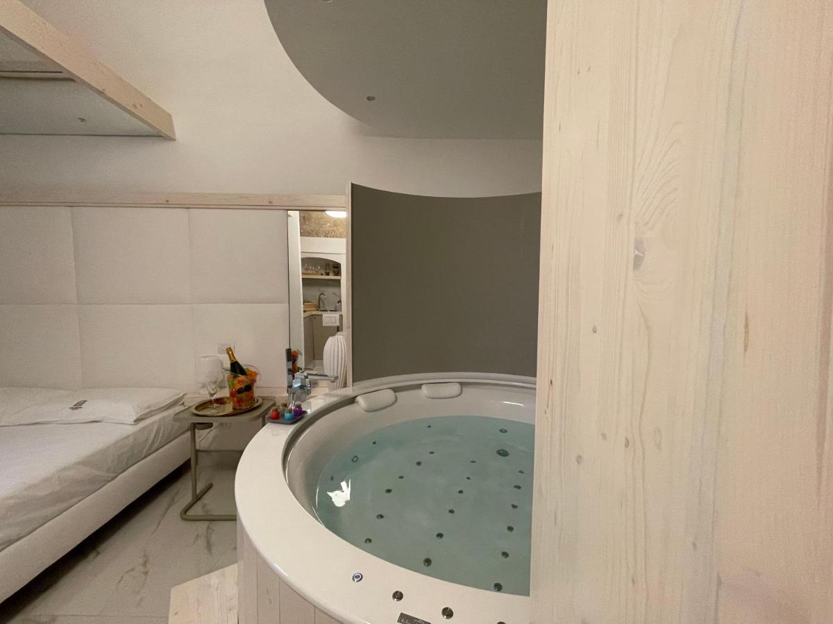 Suite Albatros - Luxury Room Bisceglie Eksteriør billede