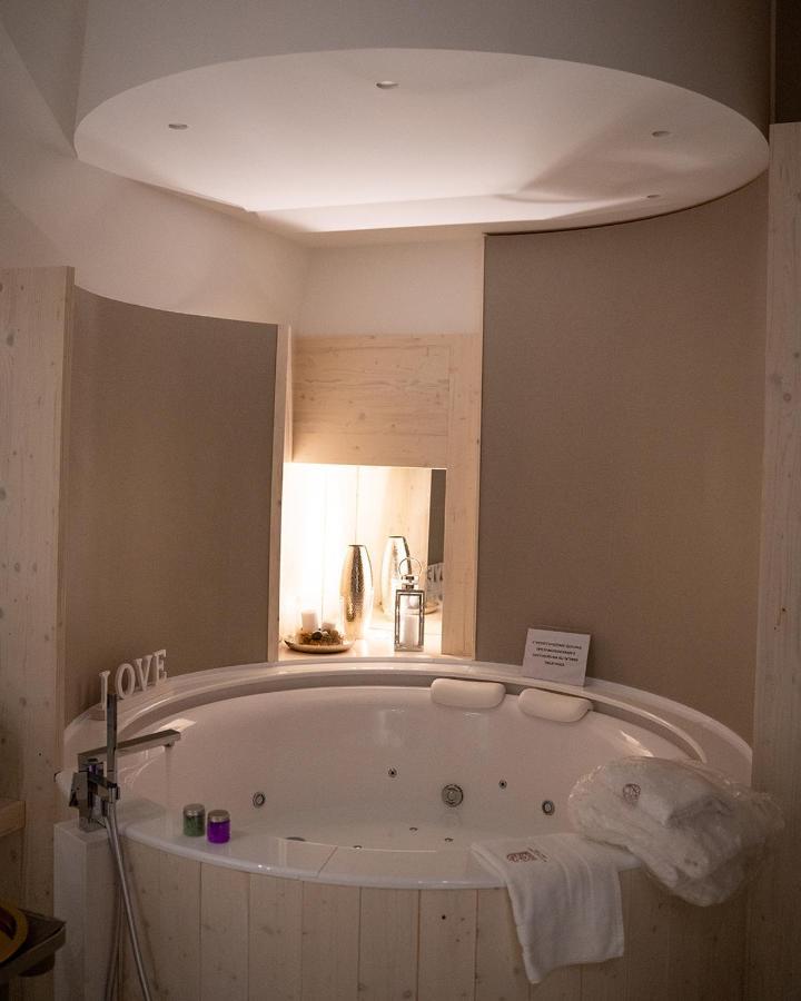 Suite Albatros - Luxury Room Bisceglie Eksteriør billede